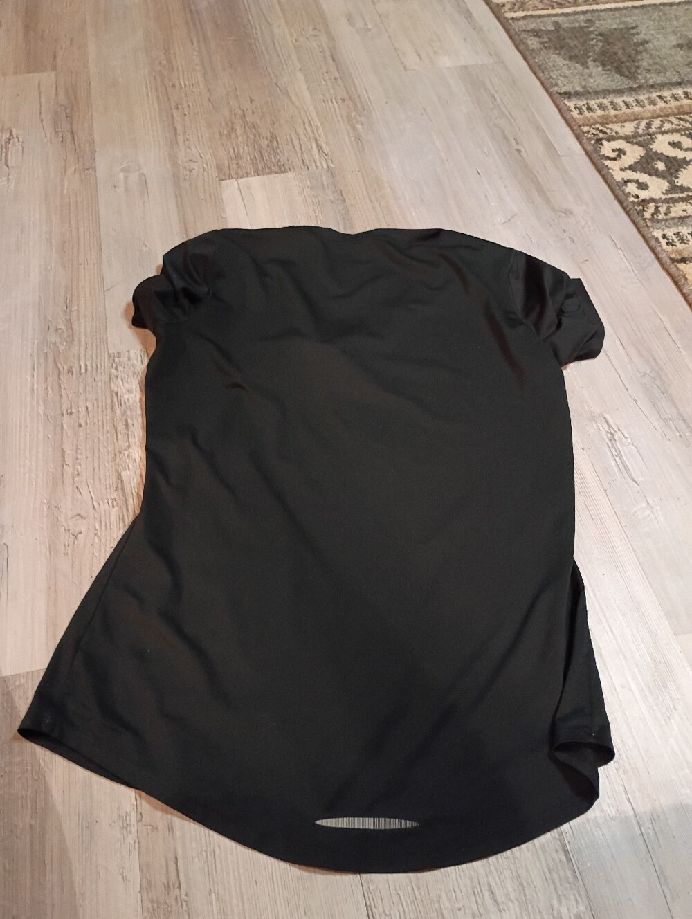 Under Armour Top - Picture 4 of 4